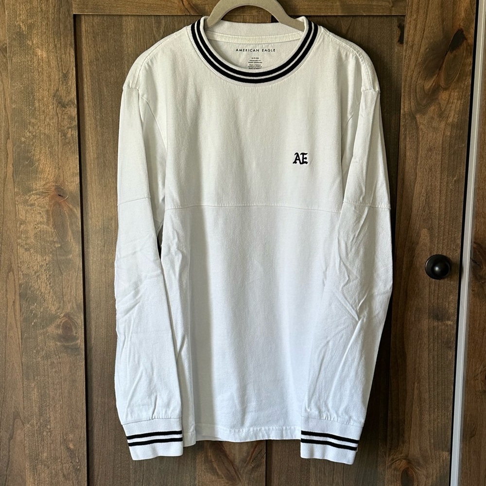 American Eagle Men’s Long Sleeve Crew Neck Shirt